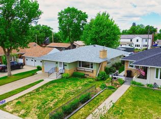 911 3rd Ave E, Williston, ND 58801