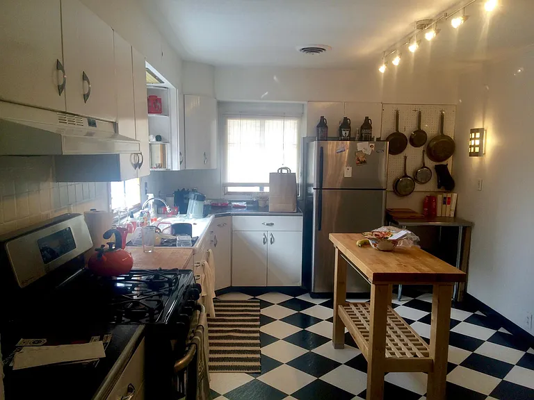 57 Beacon St — Photo 10
