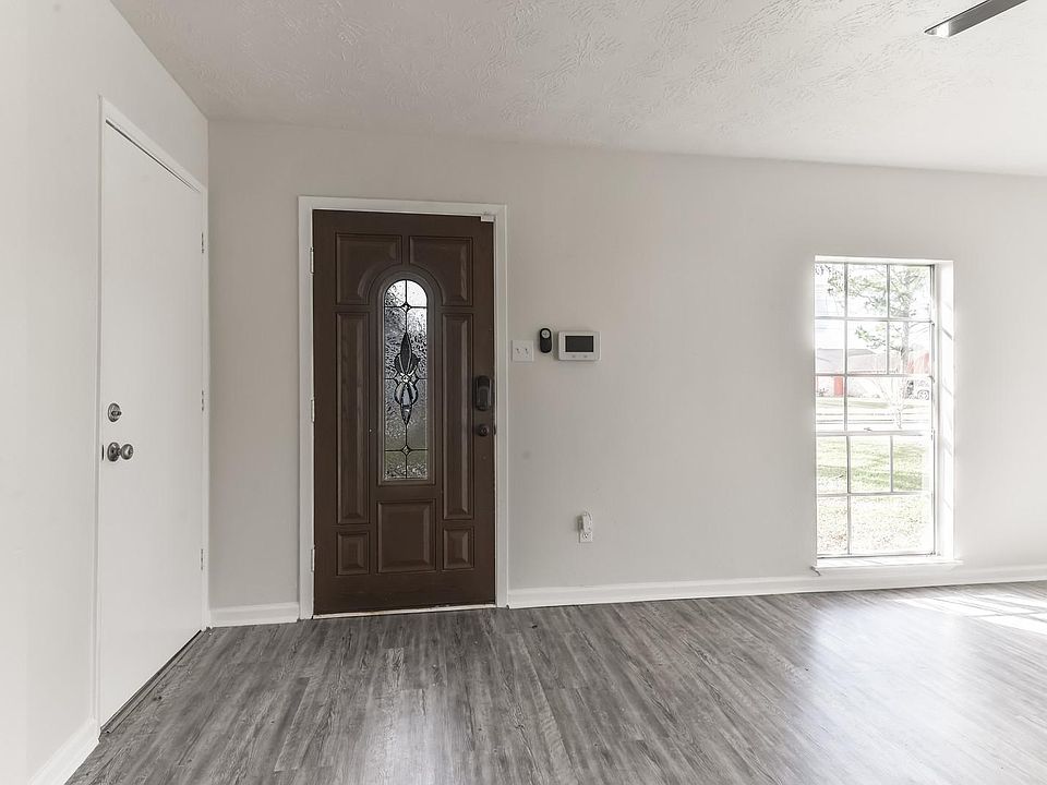 1st image of 4138 Swinden Dr