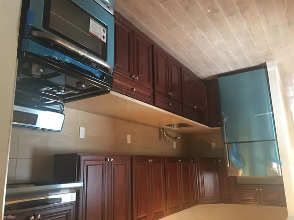 25 Cox Pl, Brooklyn, NY 11208