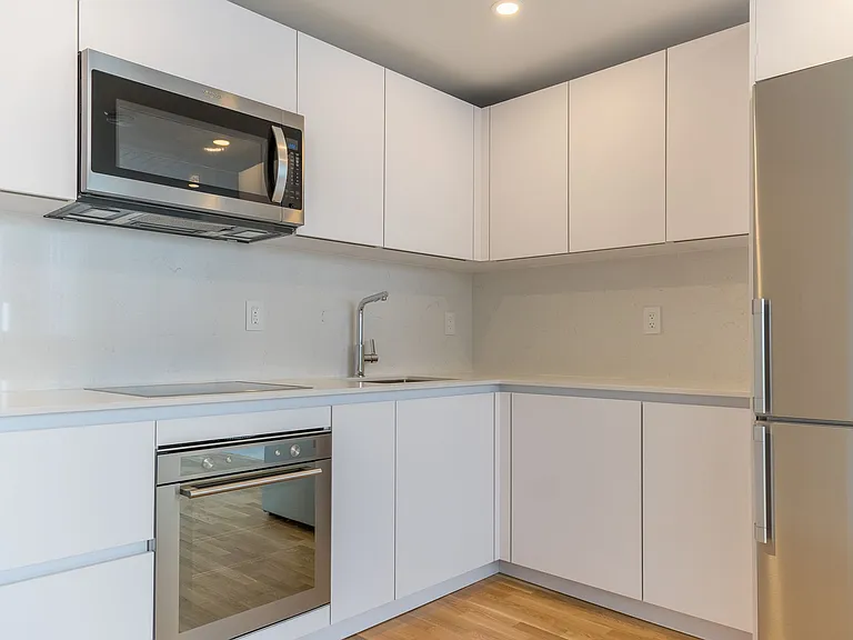 730 Saint Clarens Ave — Photo 17