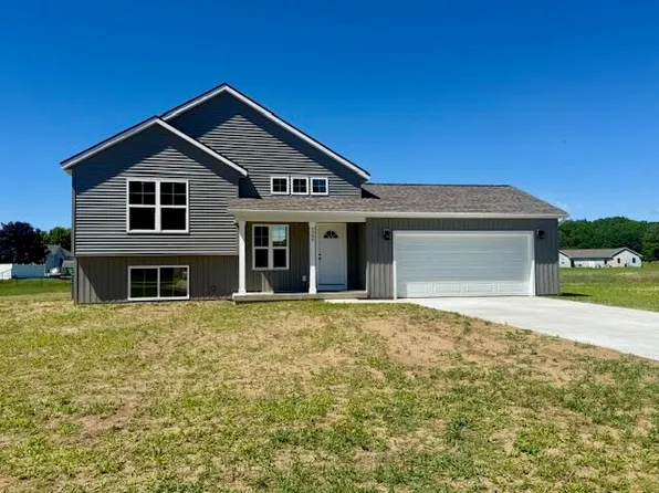 3237 Signal Point Dr, Allegan, MI 49010