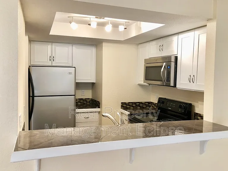 902 28th St NE #902 — Photo 3