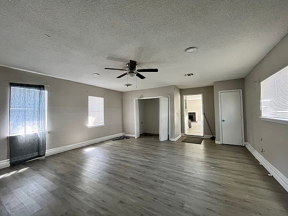 5th image of 7822 Hollow Oak St