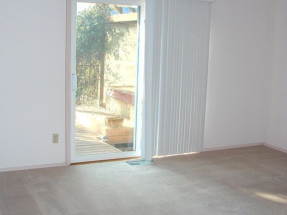 5th image of 5194 NE Farmcrest St