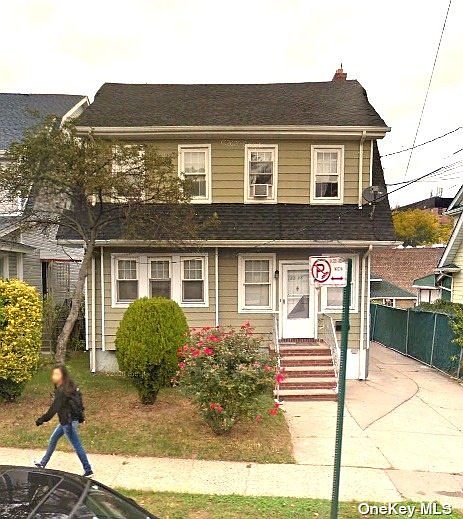 1st image of 162-15 84th Dr Floor 2