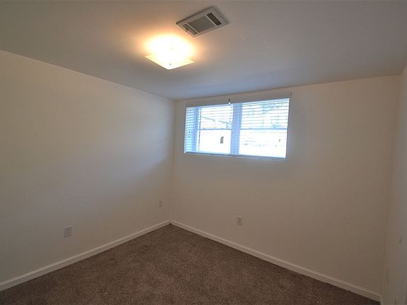 5th image of 2377 Greenway Dr