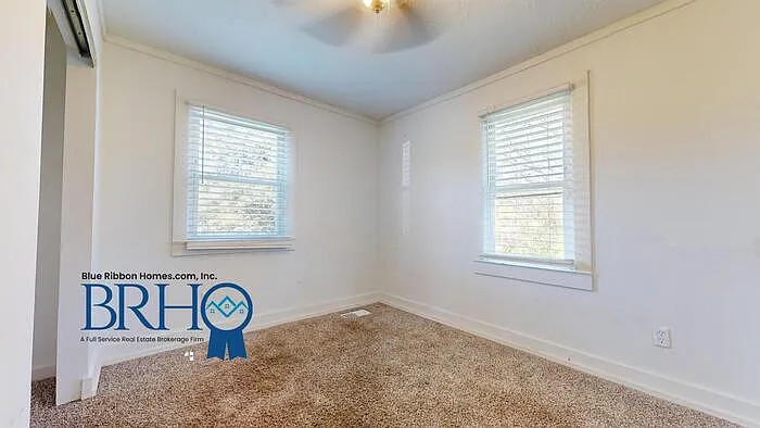 3213 Shields Ave — Photo 14