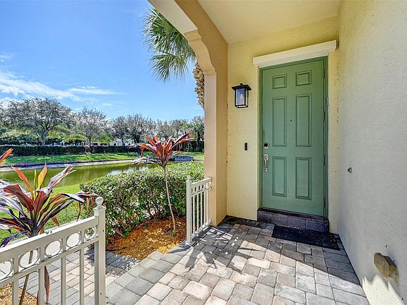 5th image of 4021 Cascada Circle