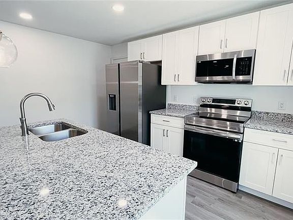 5th image of 3352 W Hayward Ln