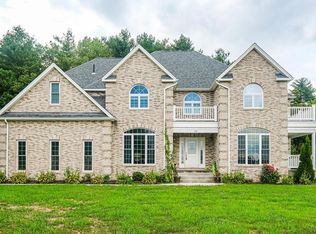 38 Deer Run, Southwick, MA 01077