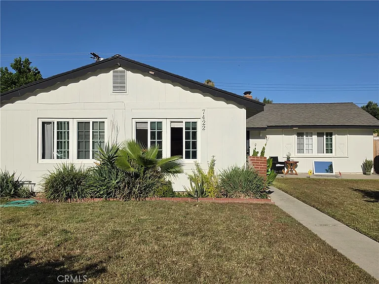 7422 Shoup Ave — Photo 4