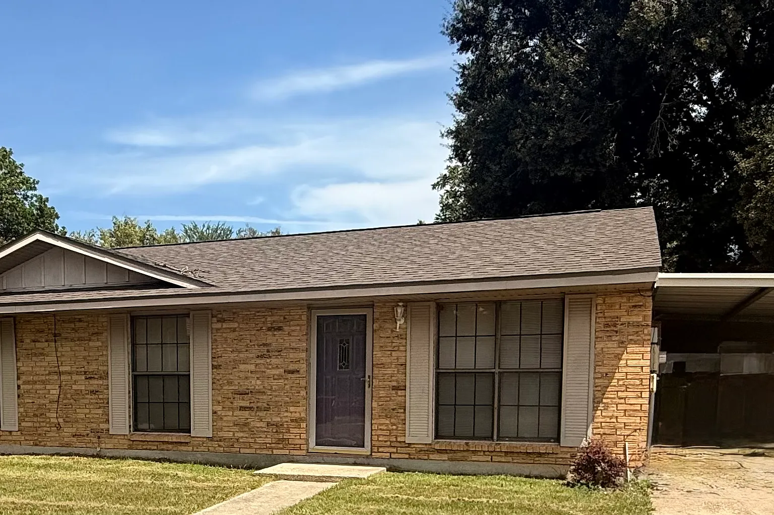 3 bed, 1200 sqft, $1,600 — Photo 1
