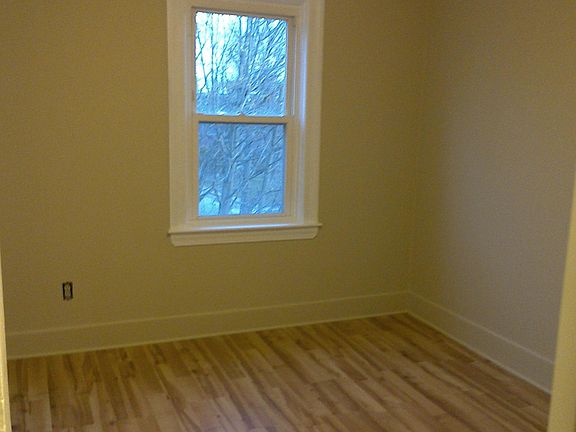 Lg Bedroom view out window