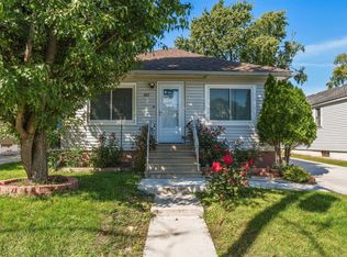 917 Mason Ave, Aurora, IL 60506