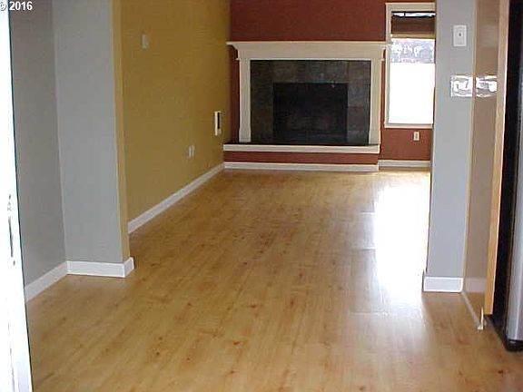 5th image of 5415 NE 34th St Unit 20