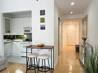 845 United Nations Plaza, #15F