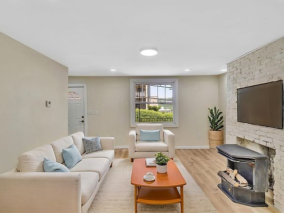 5th image of 1014 Herron Ave
