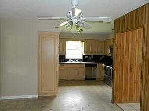 KITCHEN EATING AREA