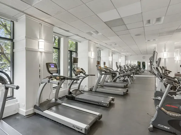 380 Rector Place image 9 of 13