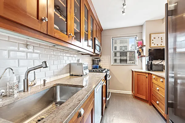 Sold by Compass | media 4