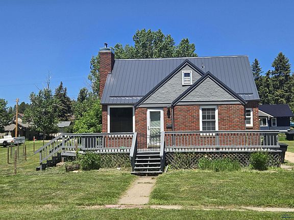 4th image of 937 Harney St