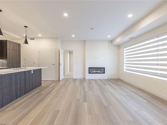 5th image of 123 Lincoln St #107