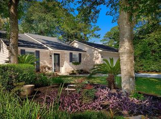 4 E Wavy Oak Cir, Spring, TX 77381