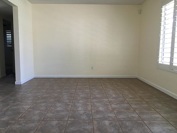 3rd image of 2615 E Glenrosa Ave