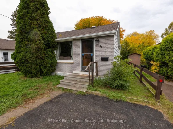 84 Penfold St, Thunder Bay, ON P7A 3J9