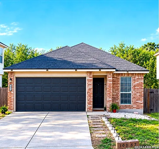 3 bed, 2.0 bath, 1314 sqft, $1,700 — Photo 1