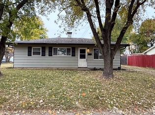 2 Wales Ct, Indianapolis, IN 46222