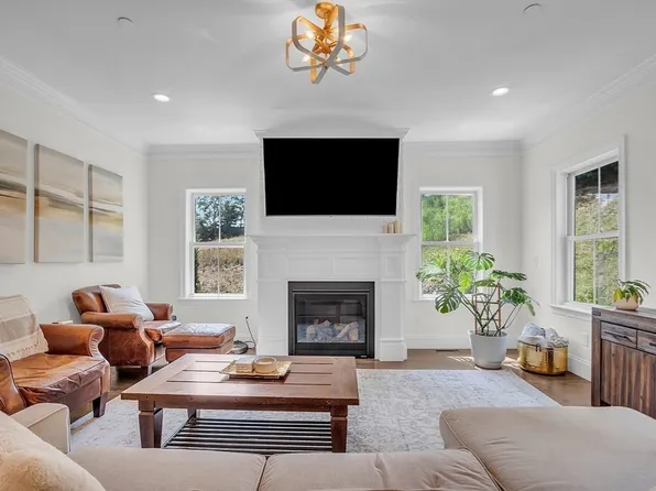 17 Bailey Pond Ln #17, Amesbury, MA 01913