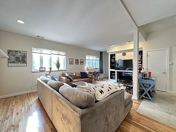 5th image of 3345 N Southport Ave #2F