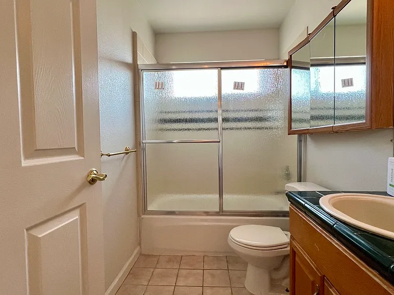 10530 Rampart Ave — Photo 20