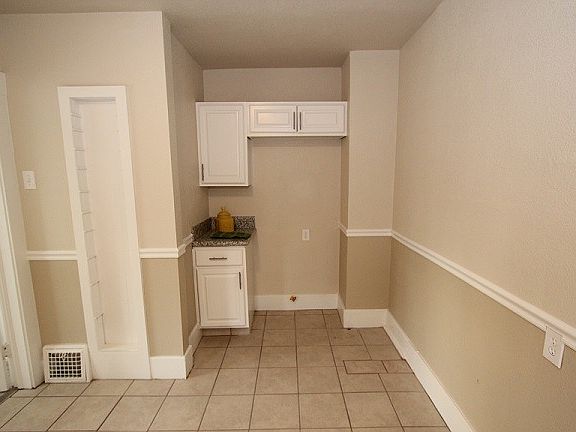 5th image of 835 N Thorne Ave