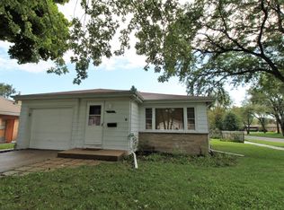 2201 Linden Ave, Waukegan, IL 60087