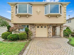 124 Forest St, Staten Island, NY