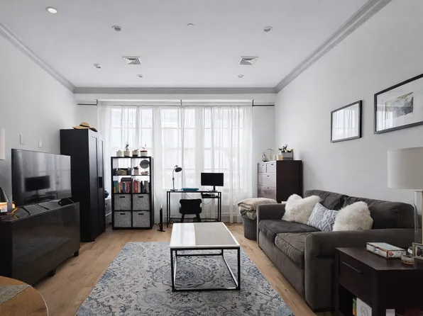 84 Lefferts Place image 1 of 7