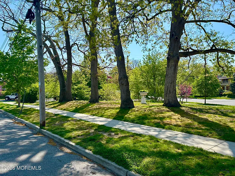 1305 Locust Dr — Photo 26