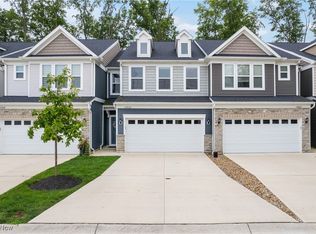27839 Ironwood Ct, Westlake, OH 44145
