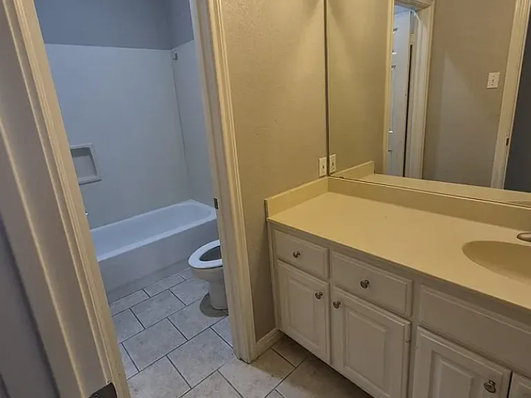 2011 S 7th St #6B — Photo 17
