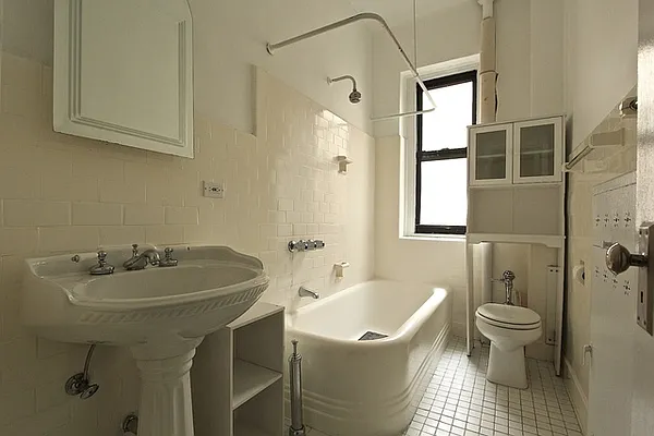 Rented by YGNY Realty | media 48