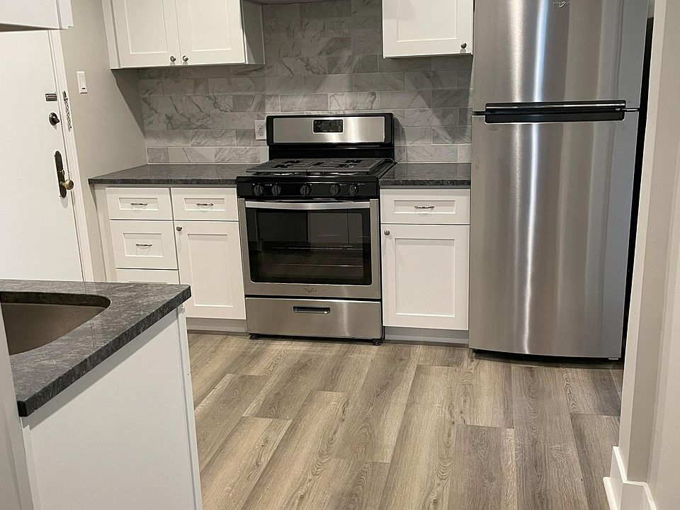 1st image of 2215 Park Ave #2B