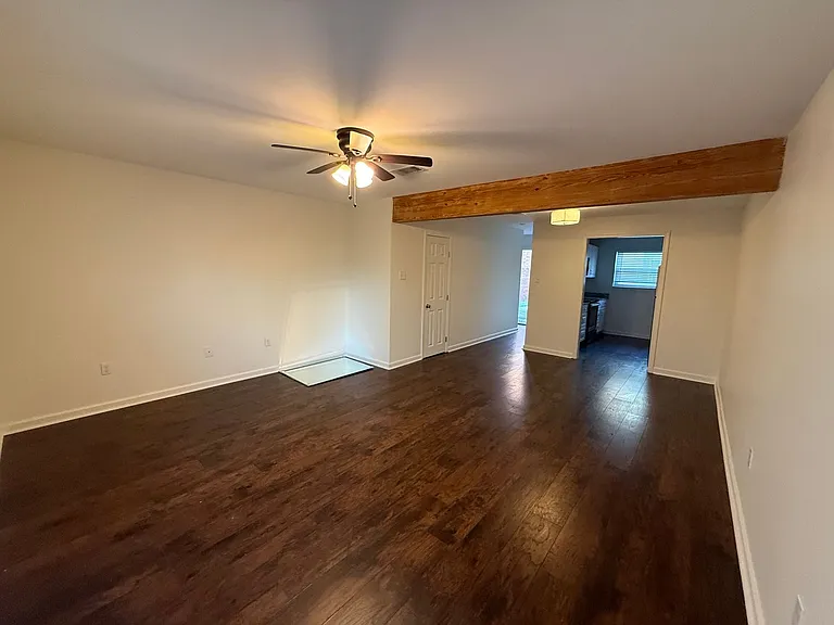 1414 Jasper Ave — Photo 4