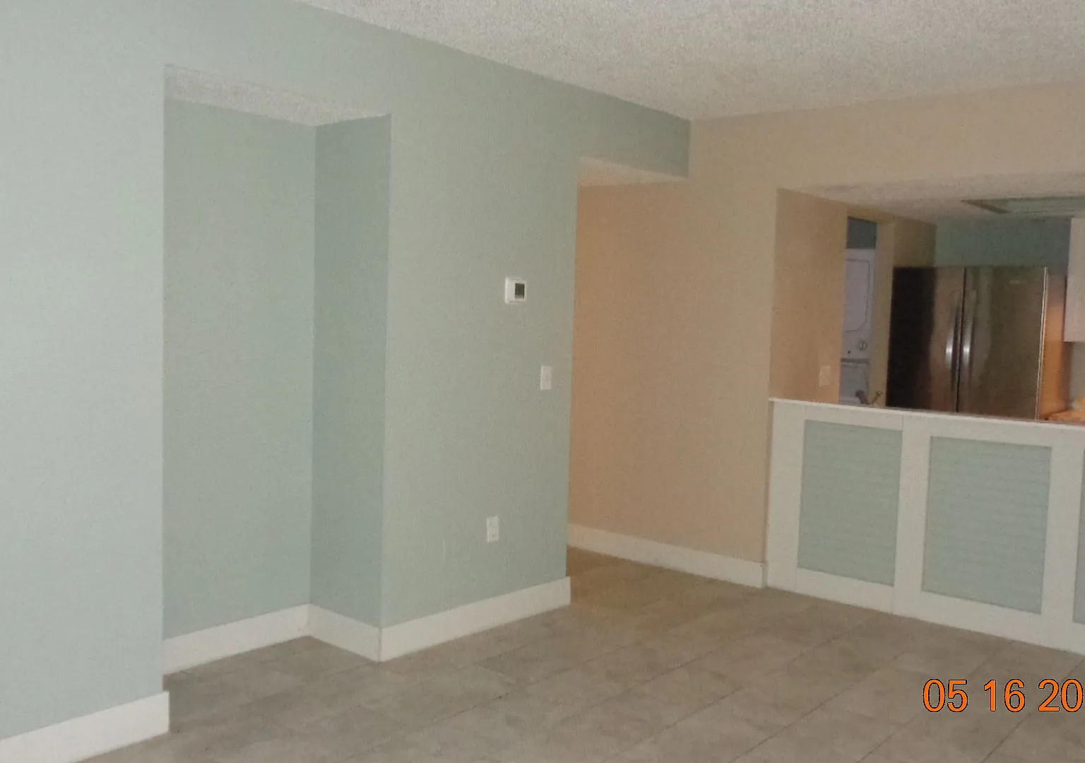 2 Bedroom 1 bath Apartment — Photo 1