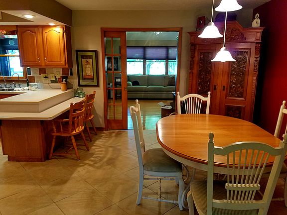 Dining Area looking into Sunroom