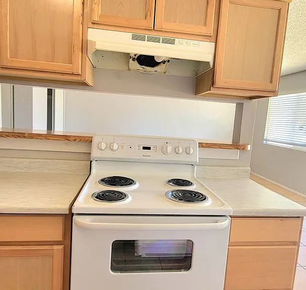 1920 Galaxy St — Photo 10