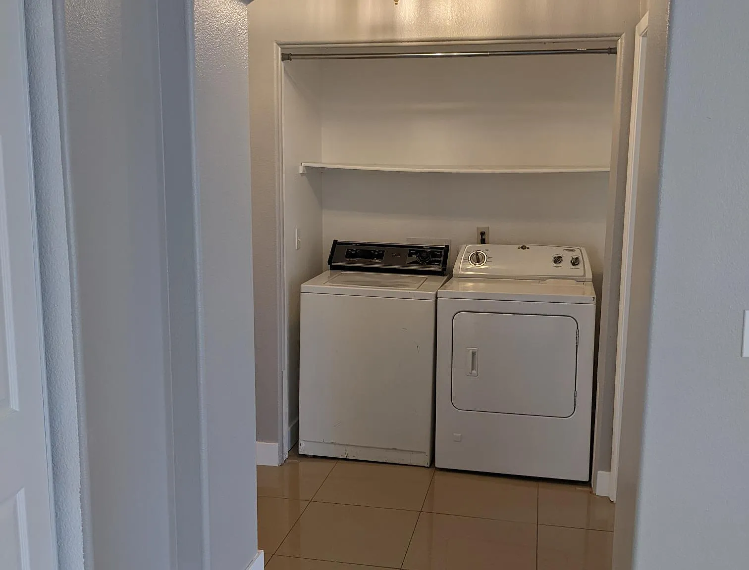 2 bed, 1250 sqft, $1,590 — Photo 4