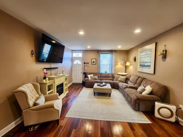 4608 Smick St, Philadelphia, PA 19127